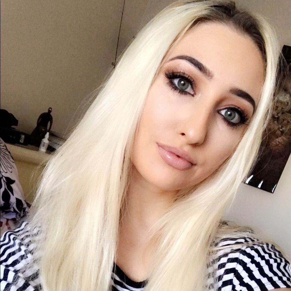 Meet your Posher, Karina